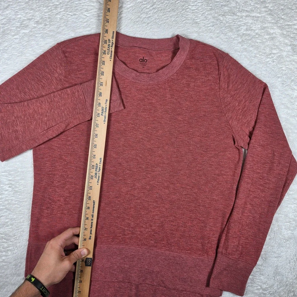 Alo Yoga Pullover Women M Red L/S Crewneck High-Low Hem Side Slits Stretch
